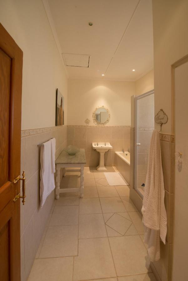 Adeo Bed and Breakfast Bloemfontein Buitenkant foto